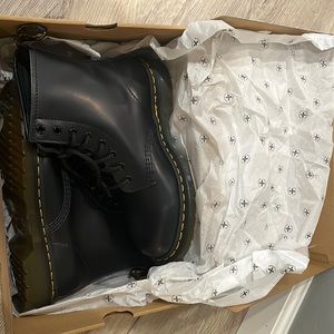 doc martin boots unworn